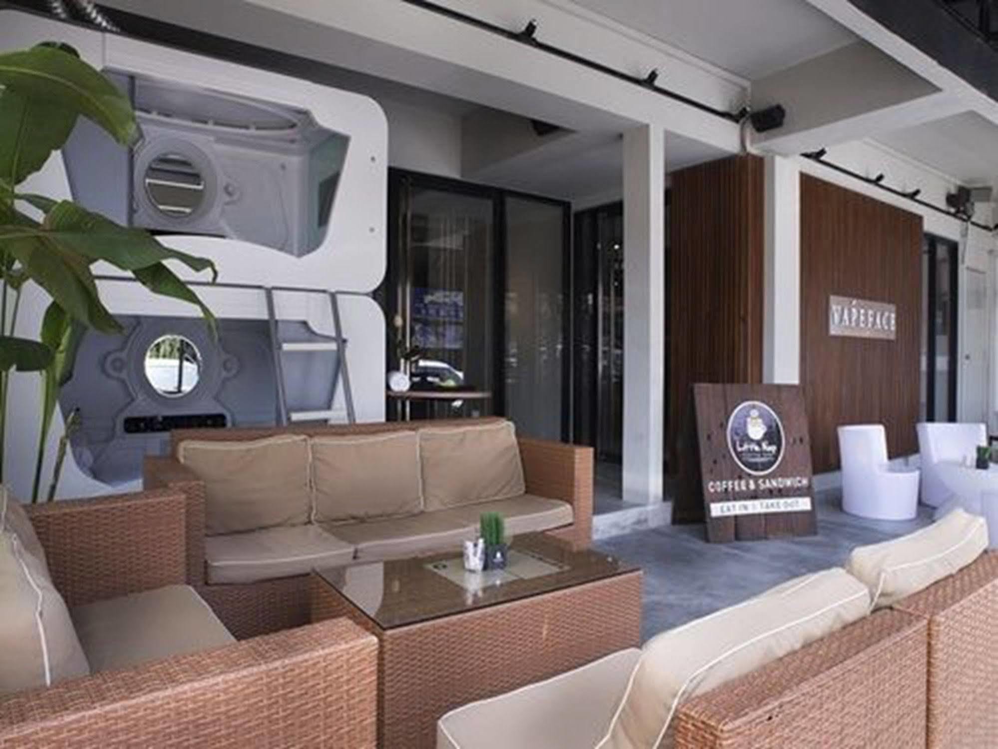 Time Capsule Hotel Capsule hotel 2*