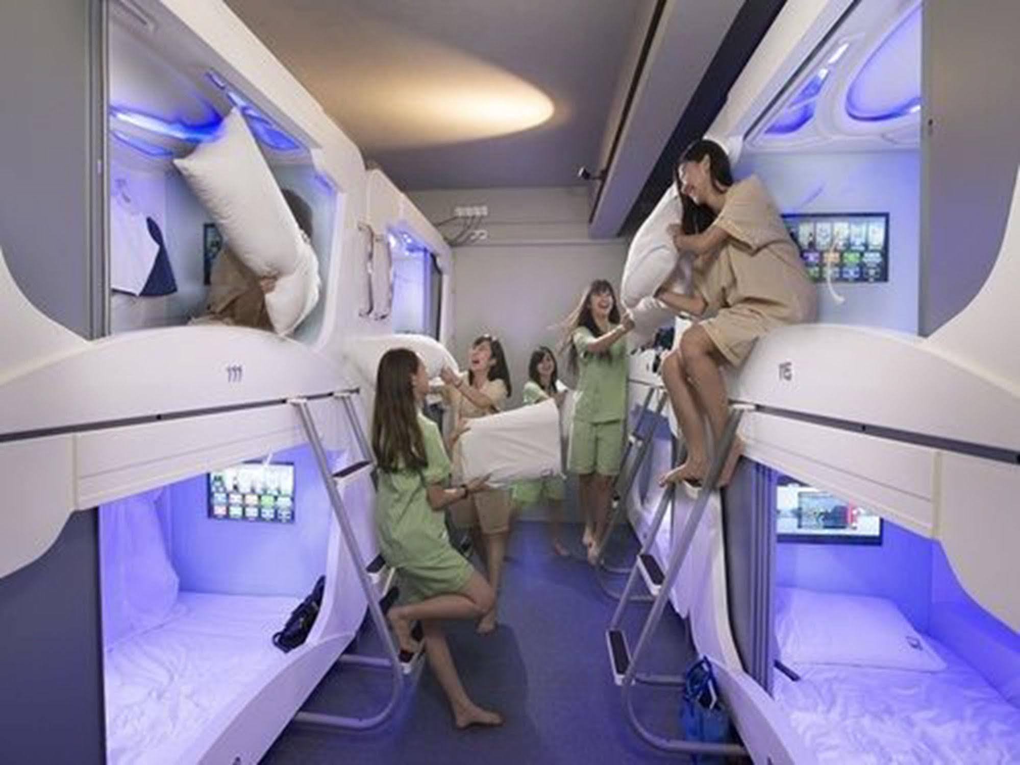 Time Capsule Hotel Capsule hotel 2*