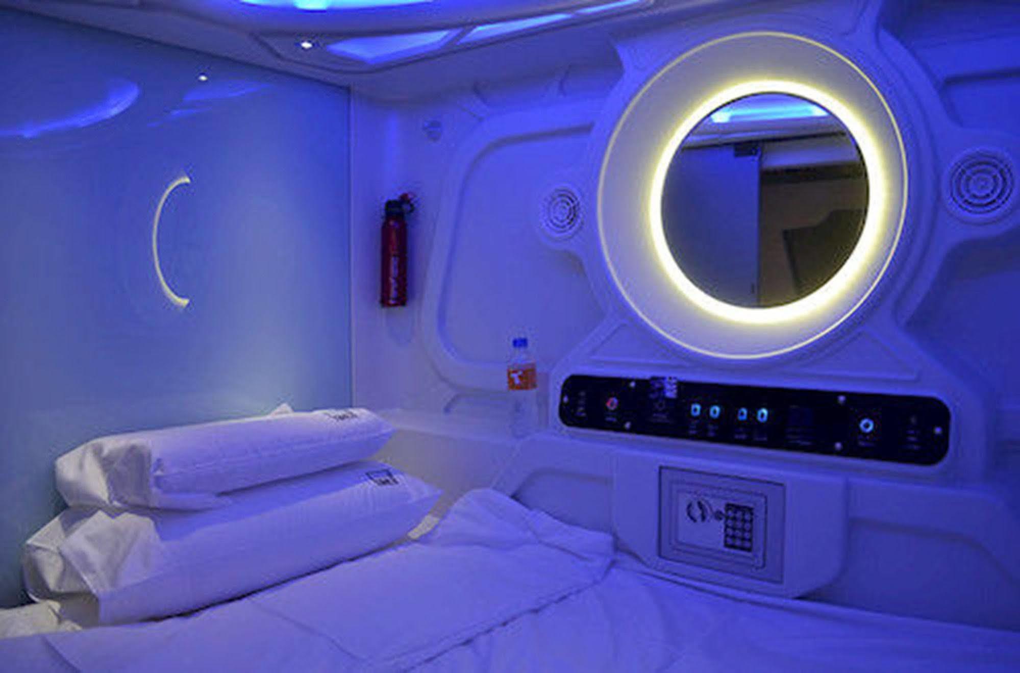 Time Capsule Hotel Capsule hotel