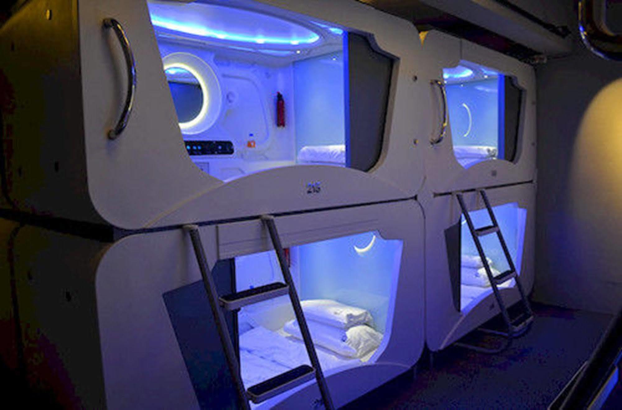 Capsule hotel Time Capsule Hotel